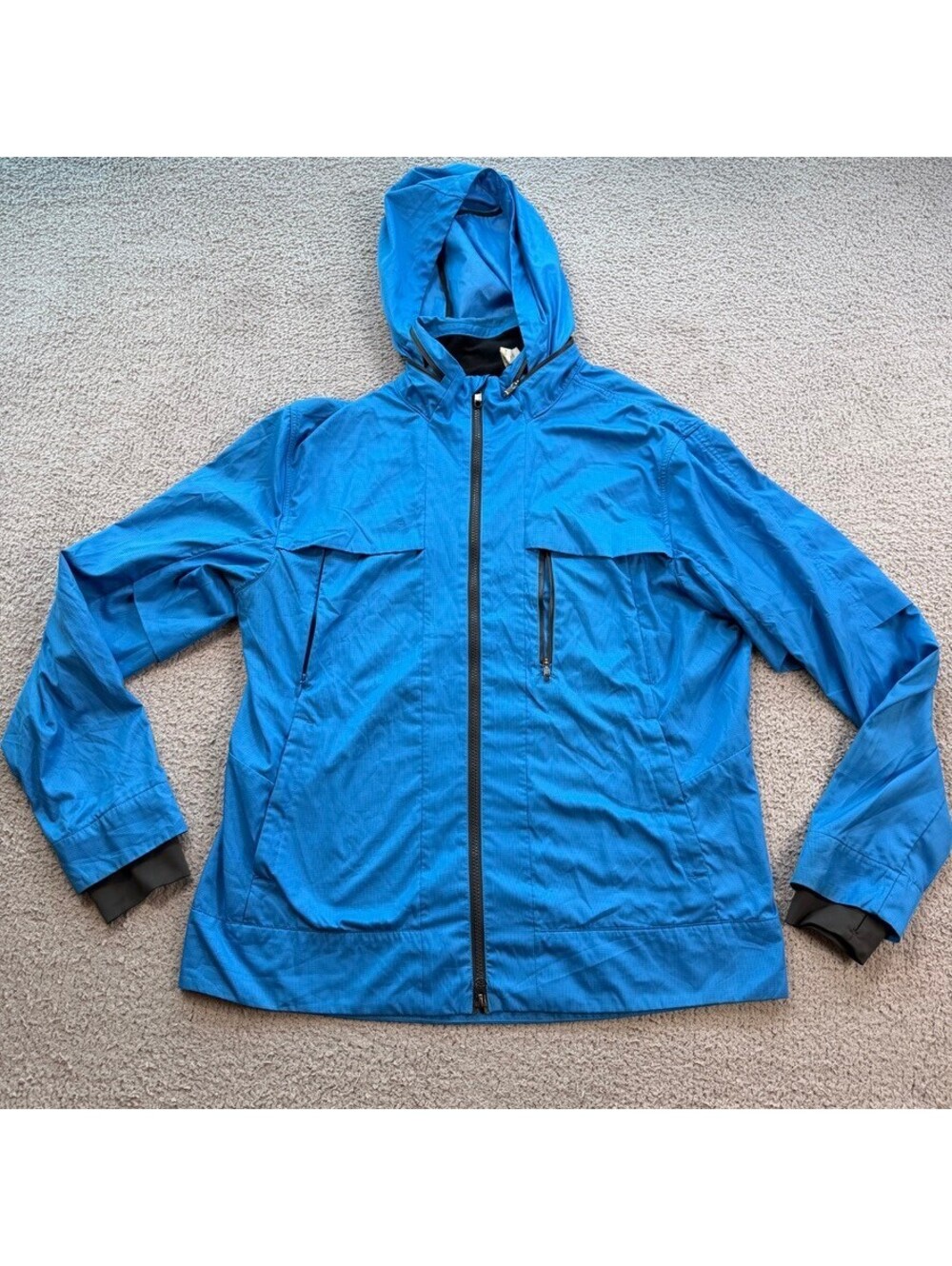 Lululemon Men’s XL Blue Hooded Vented Windbreaker Running Jacket Full Zip